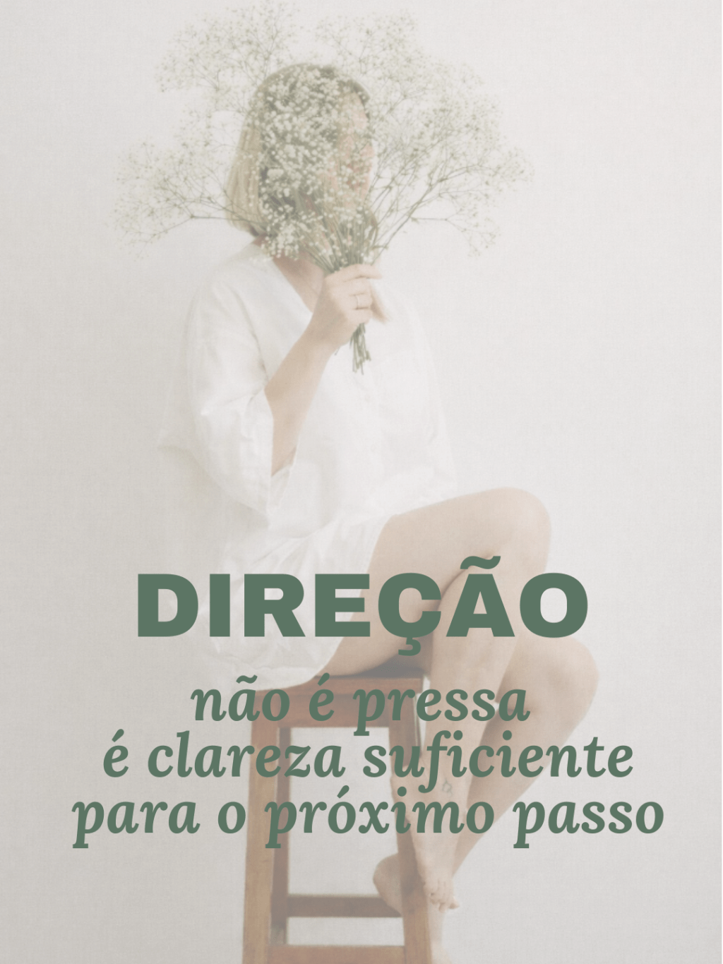 Você não está confusa à toa. Confusão mental costuma ser excesso de sustentação: coisas demais na cabeça, urgências demais no corpo, pouca direção interna. Neste texto, eu te ajudo a aliviar a culpa e começar por algo simples — um primeiro passo real para reorganizar por dentro.
